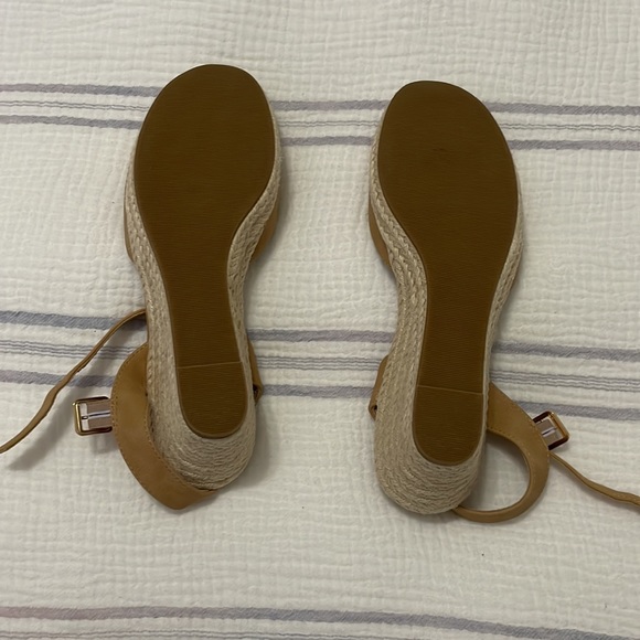 Tommy Bahama Caisy Open Toe Espadrille Wedge Sandal Neutral Camel color 8.5 NWOB - Picture 5 of 5